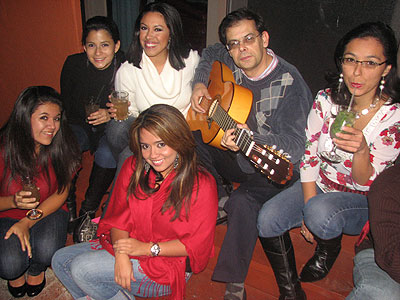 Sara, Marcela, Marylin, Natalia, Ayhan and Laura at Bodega