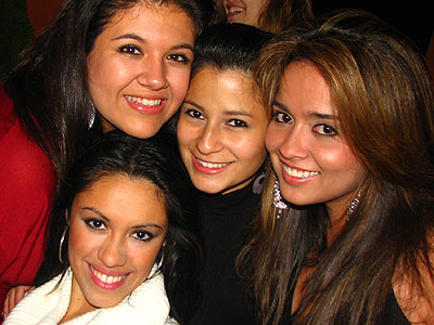 Marylin with her gorgeous friends Sara, Marcela and Natalia