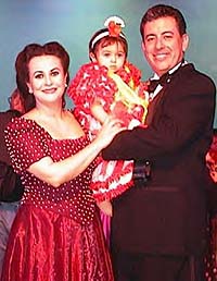 Carmen de Vicente and her husband Robert Ford and their daughter Rocio