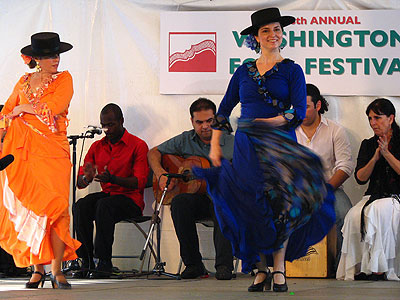 Members of Arte Flamenco dancing Garrotin