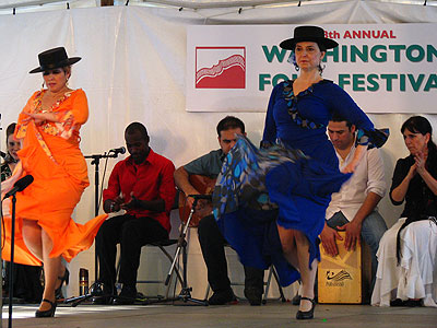Members of Arte Flamenco dancing Garrotin