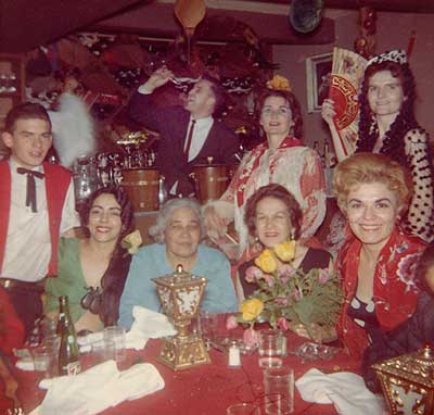 Phyllis Huckabay, her mother and friends